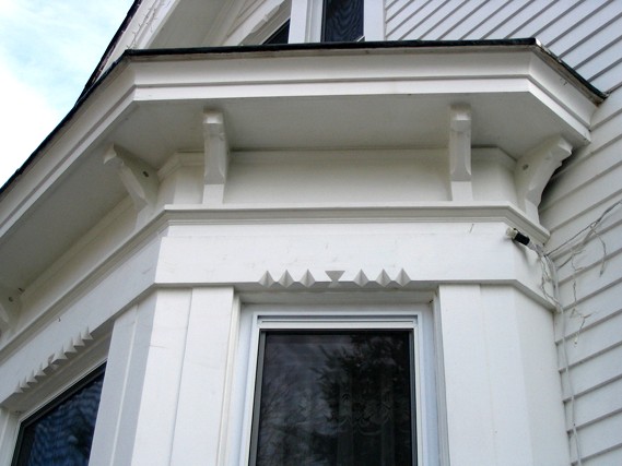 Bay window detail, photo by CCL, 2004